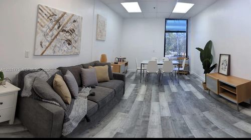 220-12550 Biscayne Blvd, North Miami, FL, 33181-2501 | Card Image