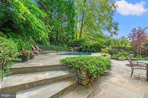 5813 Bent Twig Rd, MCLEAN, VA, 22101-1807 | Card Image