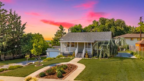 355 E 825 N, Centerville, UT, 84014-1686 | Card Image