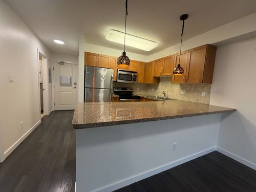 30x-2373 Atkins Ave, Port Coquitlam, BC, V3C1Y7 | Card Image