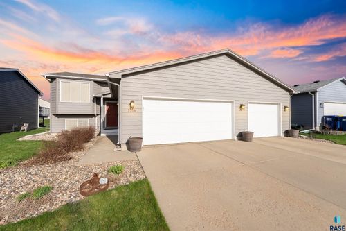 7516 S Bell Cir Circle, Sioux Falls, SD, 57108 | Card Image