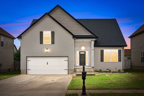 3764 Silver Fox Ln, Clarksville, TN, 37040-6290 | Card Image