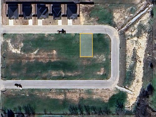 427 Cirrus Cir, Muenster, TX, 76252 | Card Image