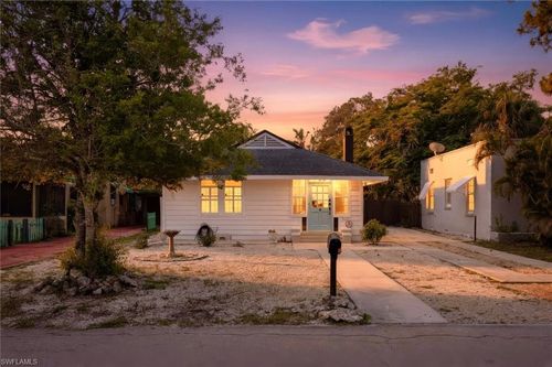 2122 Katherine St, FORT MYERS, FL, 33901 | Card Image
