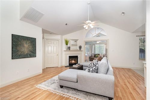 4322 Grassy Moss Dr, Greensboro, NC, 27409-9702 | Card Image