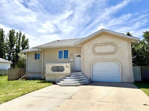 42 Mount Backus Cres W, Lethbridge, AB, T1K6P7 | Card Image