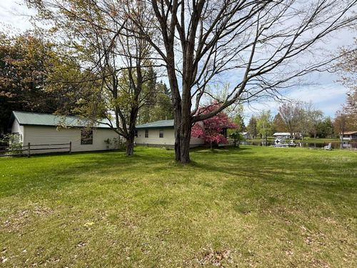 17079 5th St, Barryton, MI, 49305-9523 | Card Image