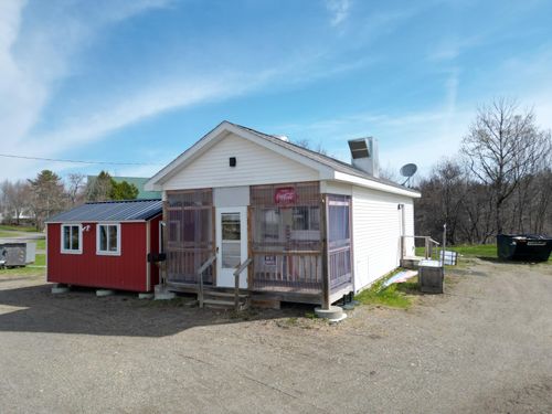 7 Park Street, Springfield, ME, 04487 | Card Image
