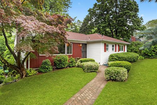 25 Tappan Ter, Briarcliff Manor, NY, 10510-1339 | Card Image
