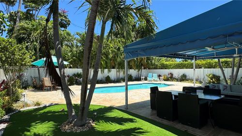 1611 71st St, Miami Beach, FL, 33141-4711 | Card Image