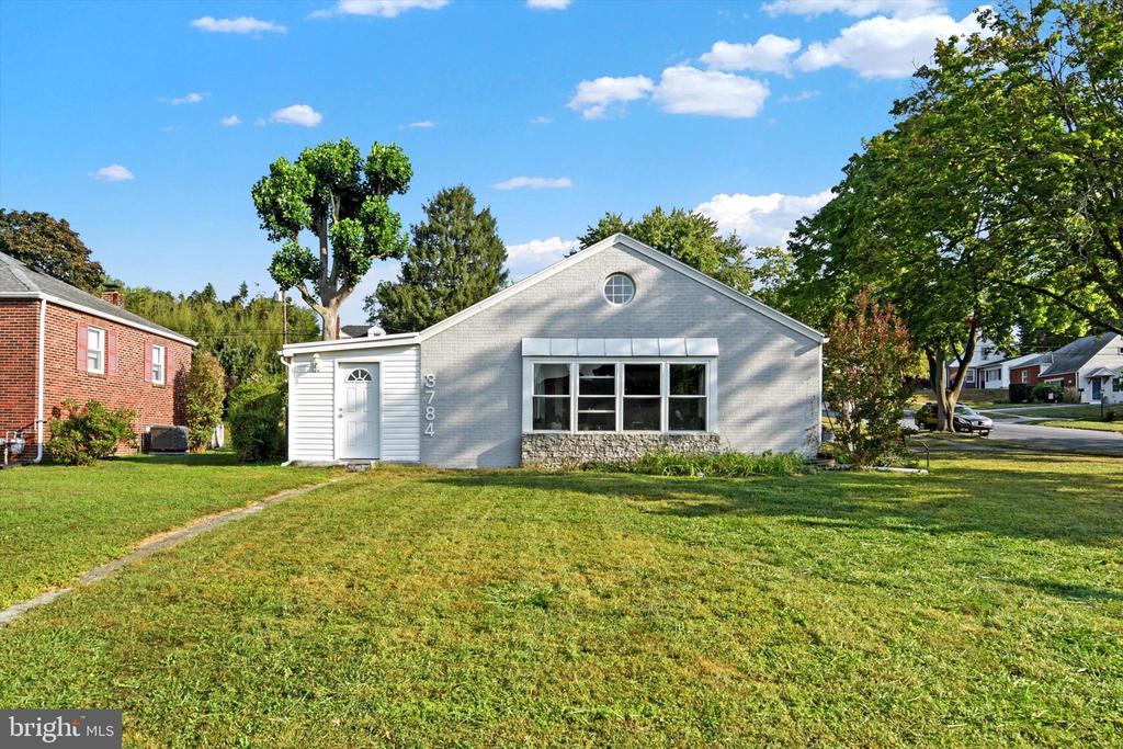 Sharon St, Harrisburg, PA 17111