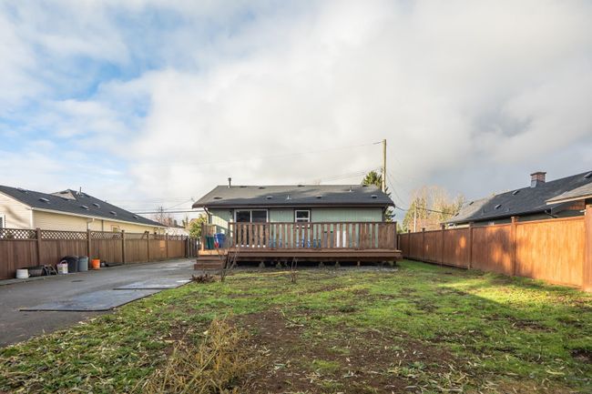 7582 Dunsmuir Street, House other with 3 bedrooms, 1 bathrooms and 4 parking in Mission BC | Image 25