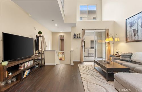 615 Rockefeller, Irvine, CA, 92612-8114 | Card Image