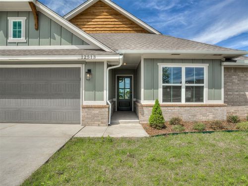 12513 Dolche Vita Dr, Yukon, OK, 73085 | Card Image