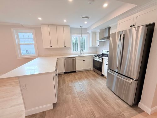 a-100 Union St, East Walpole, MA, 02032-1026 | Card Image