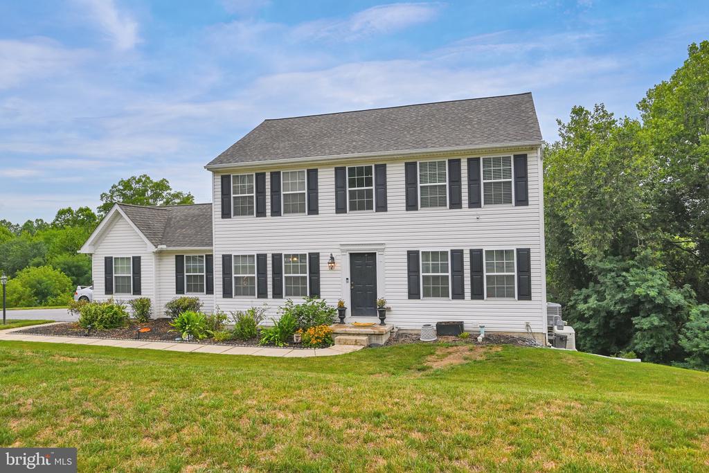 Lee Ct, York, PA 17406