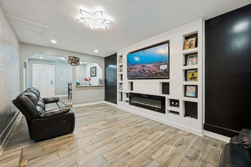 4332 Quails Ln, Fort Worth, TX, 76119-3758 | Card Image