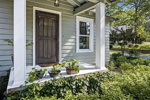 1945 Baker Rd Nw, Atlanta, GA, 30318-6376 | Card Image