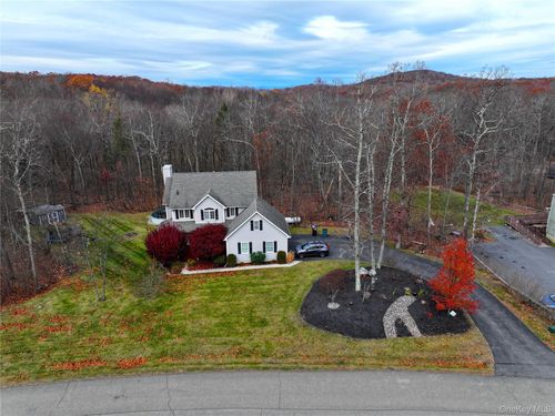 93 Glen Rock Cir, Highland, NY, 12528-5231 | Card Image