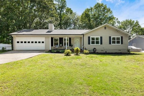 5627 Pinewood Dr, flowery branch, GA, 30542-2743 | Card Image