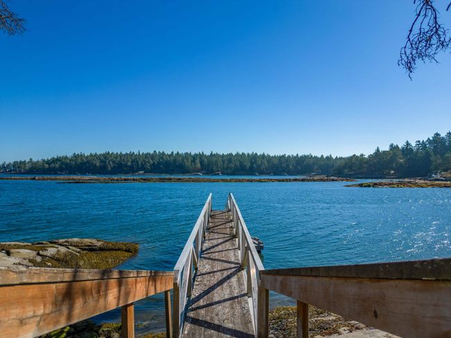 1361 Sturdies Bay Road, House other with 2 bedrooms, 1 bathrooms and 3 parking in Galiano Island BC | Image 3