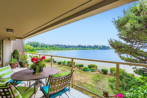 apt-201-9727 Ne Juanita Dr, Kirkland, WA, 98034-4258 | Card Image