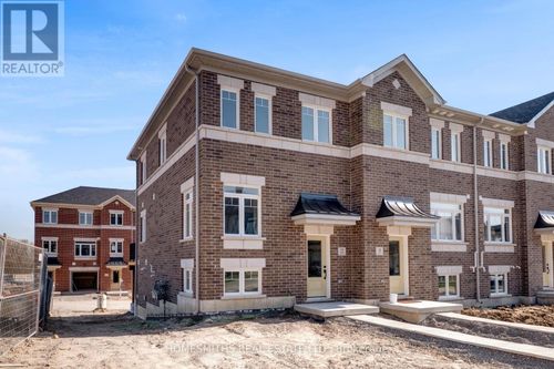 22 Nady Lane, Clarington (Newcastle), ON, L1B0X1 | Card Image