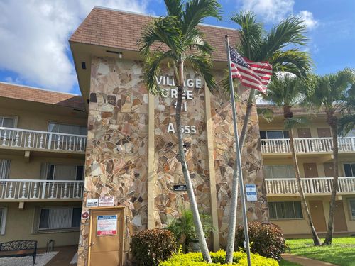 apt-203-555 Purdy Ln, Palm Springs, FL, 33461-1455 | Card Image