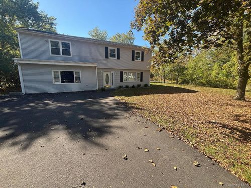 2 Partington Pl, New Paltz, NY, 12561-4424 | Card Image