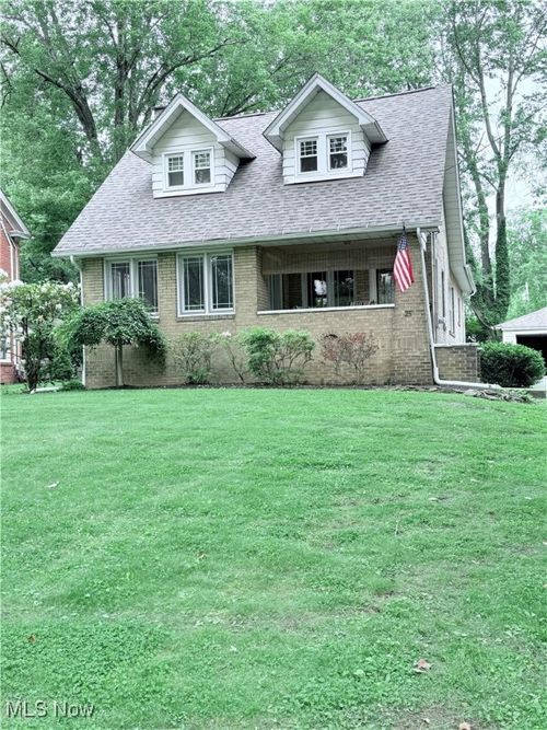 25 Water St, Poland, OH, 44514-1785 | Card Image