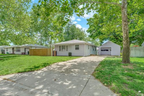 709 Frey Dr, Manhattan, KS, 66502-4416 | Card Image