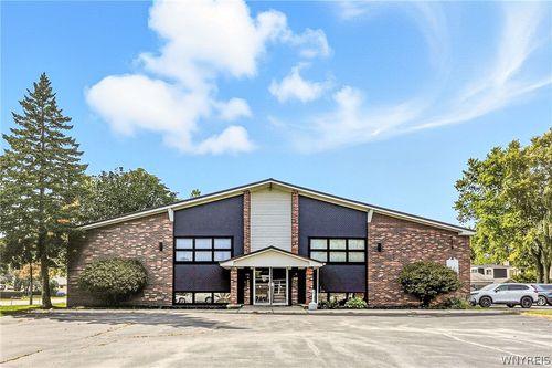 550 Center Rd, West Seneca, NY, 14224-2128 | Card Image