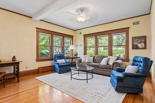 Living Room | Image 16