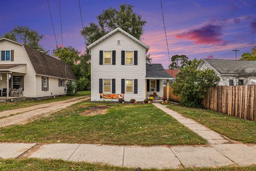 302 W Charles St, Greenville, MI, 48838-1145 | Card Image