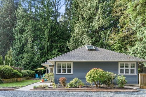 324 Chester Rd, Qualicum Beach, BC, V9K1B9 | Card Image