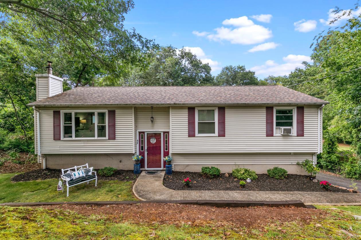 Woodland Ave, East Haven, CT 06512