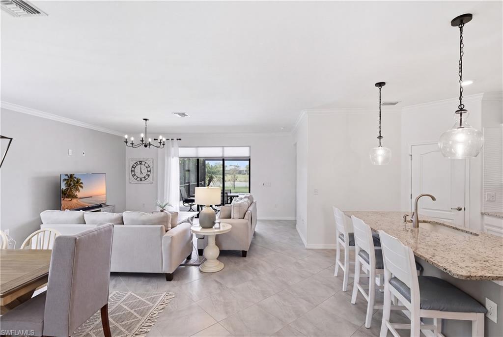 Residential in ESTERO 5