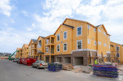 l102-842 N Coulsen Dr, Saratoga Springs, UT, 84045-4984 | Card Image