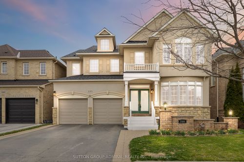 3301 Skipton Lane, Oakville, ON, L6M0K2 | Card Image