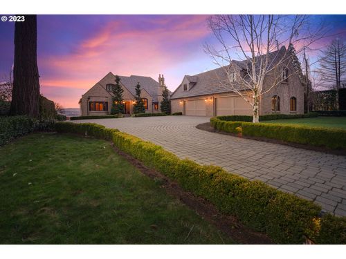 5905 Buena Vista Dr, Vancouver, WA, 98661-7111 | Card Image