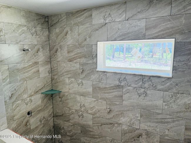 11406 Labrador Duck Rd, House other with 3 bedrooms, 2 bathrooms and null parking in WEEKI WACHEE FL | Image 11