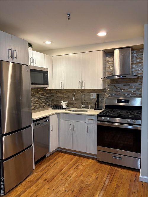 373 Gates Ave, Brooklyn, NY, 11216-6726 | Card Image