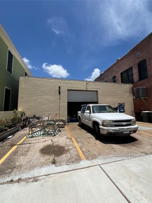 2514 Church Street, Galveston, TX, 77550 | Card Image