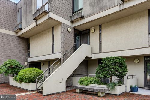 2211 Clove Ter, BALTIMORE, MD, 21209-4632 | Card Image