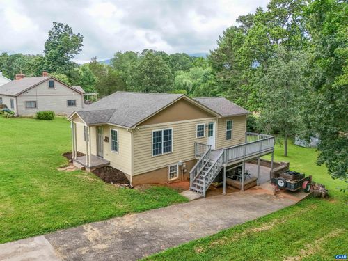 5702 Locust Ln, Crozet, VA, 22932-9330 | Card Image