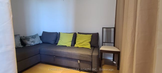 802 - 519 Dundas St W, Condo with 2 bedrooms, 1 bathrooms and null parking in Toronto ON | Image 9