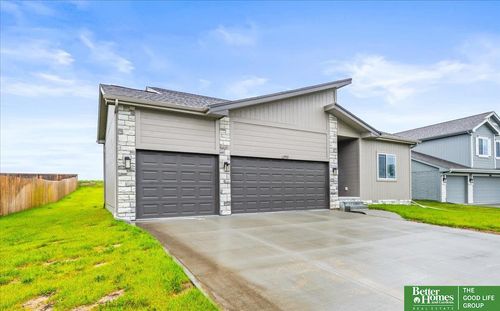 13512 S 55th St, Papillion, NE, 68133-2961 | Card Image
