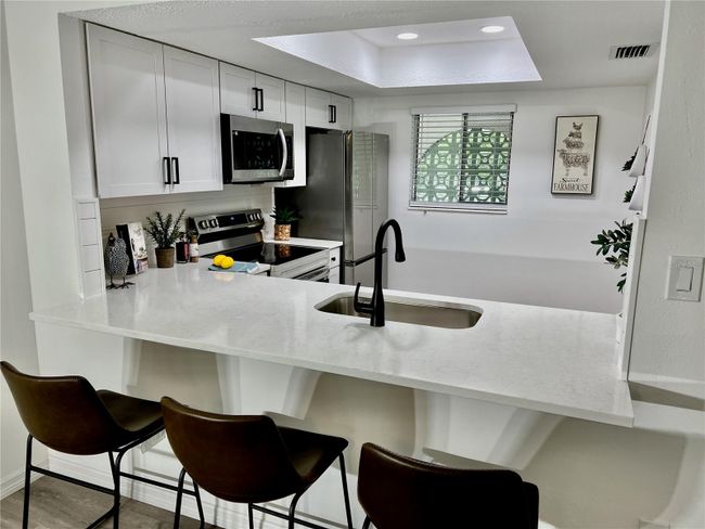 UNIT-310 - 3500 Beneva Rd, Condo with 2 bedrooms, 2 bathrooms and null parking in SARASOTA FL | Image 7