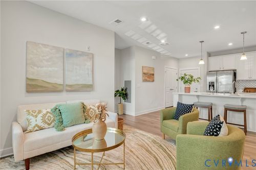 apt-101-3800 Maze Runner Dr, Midlothian, VA, 23112-3680 | Card Image