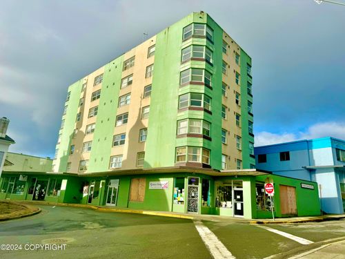 237 Lincoln St, Sitka, AK, 99835-7708 | Card Image